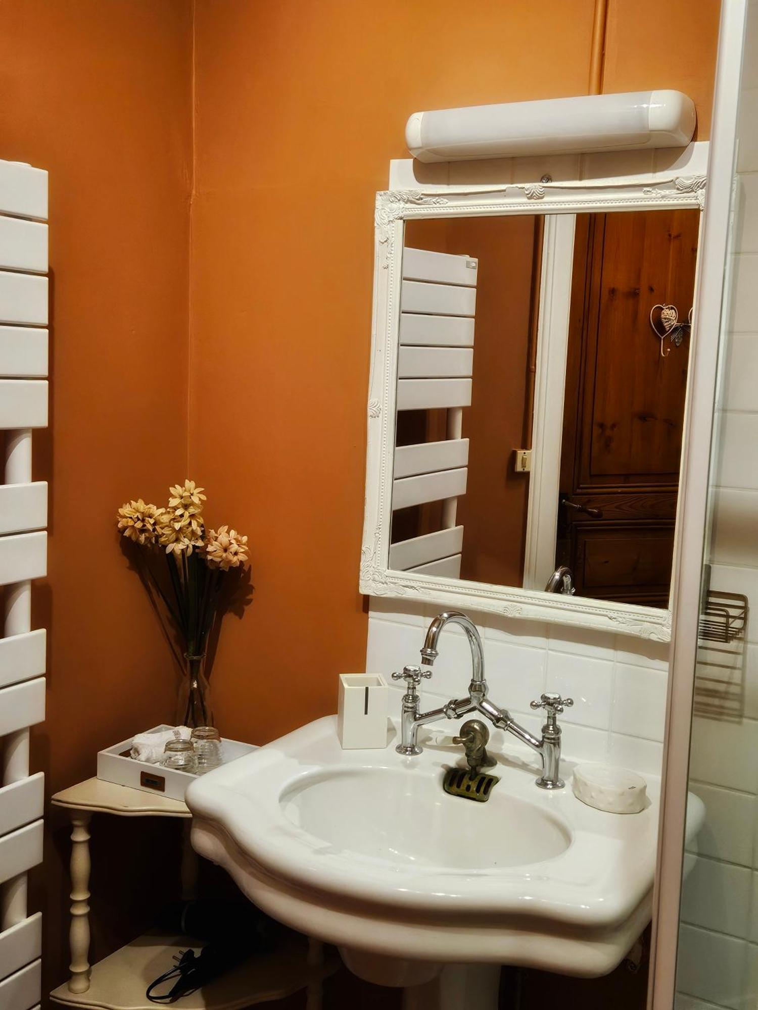 L'Entree Chambres D'Hotes Bar & Restaurant Castillonnès Zewnętrze zdjęcie